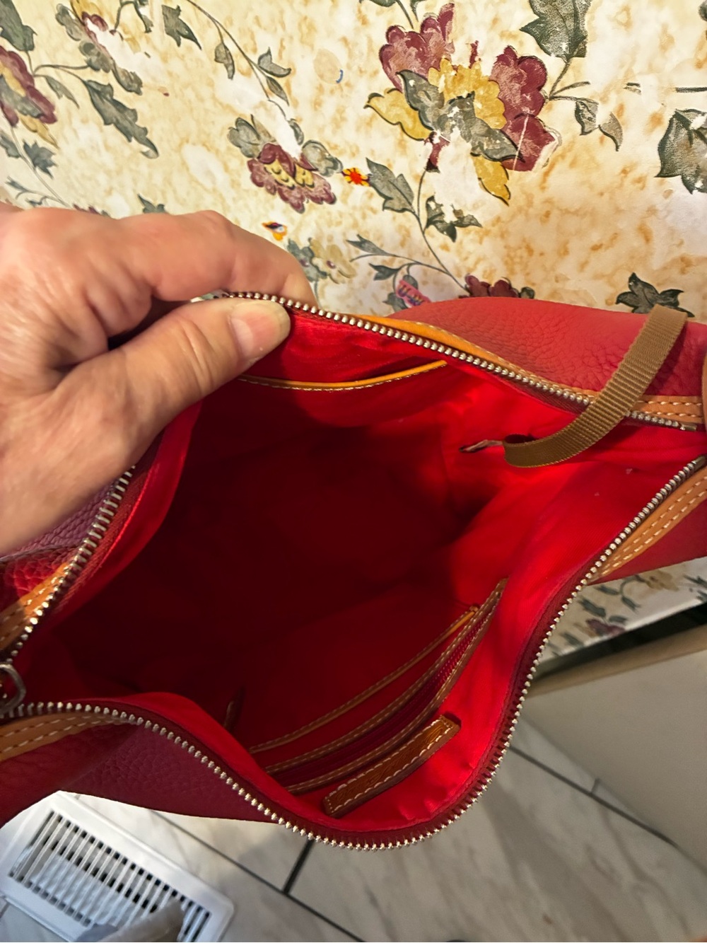 COPY - Dooney & Bourke Large Purse - Picture 5 of 8